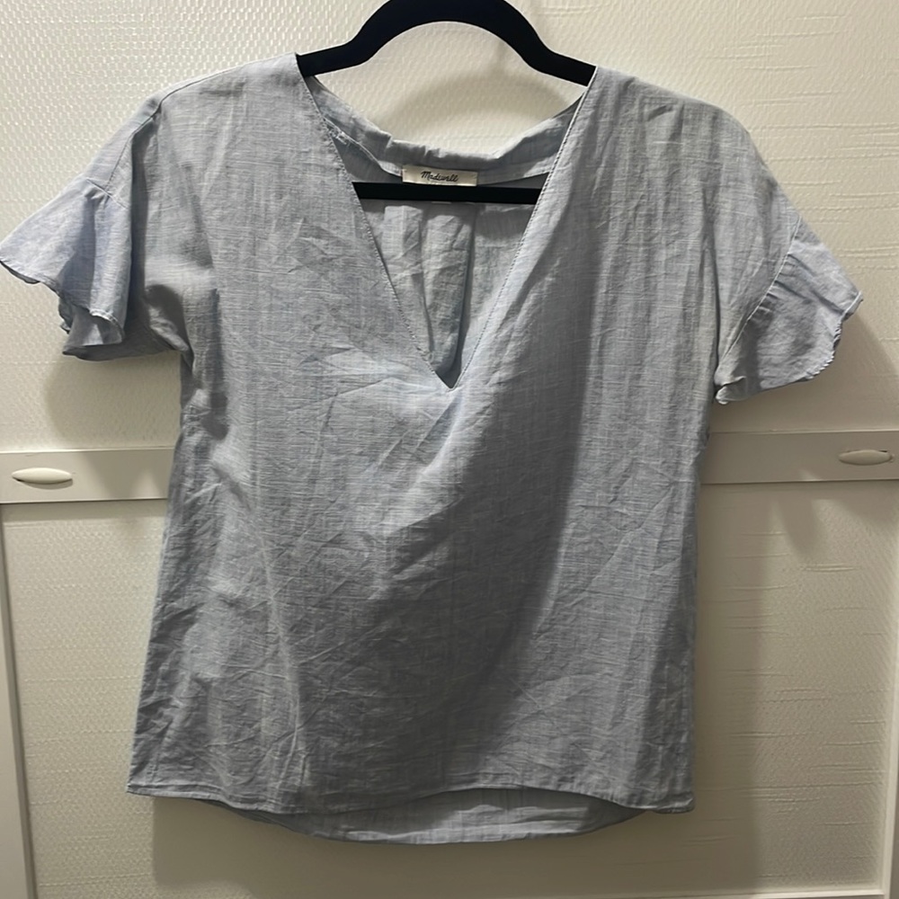 Blue Madewell Top with ruffled sleeves